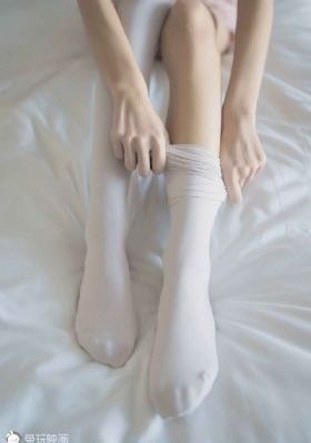 年轻的女教师2在线播放_高清高清免费观看