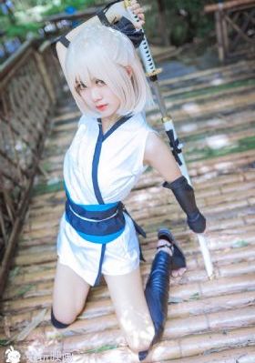 热血司祭_高清无删减在线观看